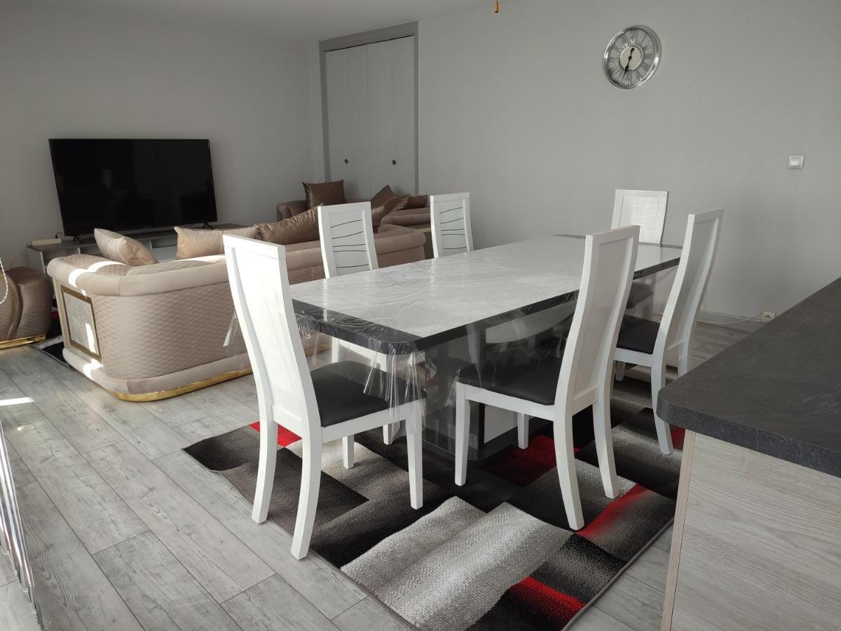 Grand Et Superbe Appartement Proche Paris Creil Bagian luar foto